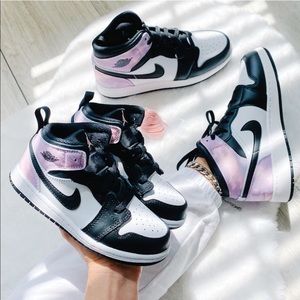 Nike air jordan 1 mid sneakers